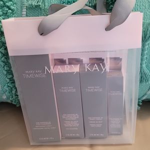SOLD OUT! NIB Mary Kay Timewise Miracle Set 3D Combination to Oily Skin. 